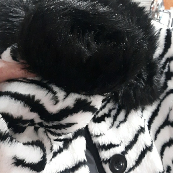 Jacket - Picture 4 of 4